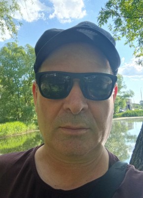 Михаил из Москвы 48 лет