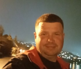 Vasiliy, 38, Hurzuf