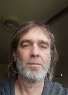 Artur, 52, République Française, Orléans