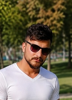 Caner из Esenyurt 27 лет