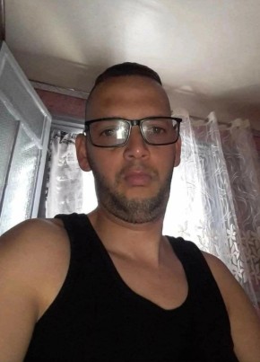 Unknown из Oran 22 года