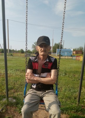 Саша, 66, Россия, Безенчук