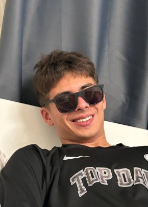 Дима из Киева 19 лет