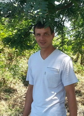 михаил, 37, Россия, Варениковская