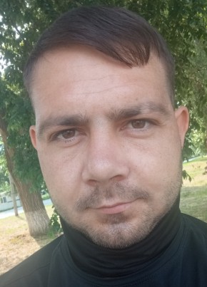 Александр Новико из Левокумское 18 лет