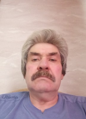 Александр, 63, Россия, Хлевное