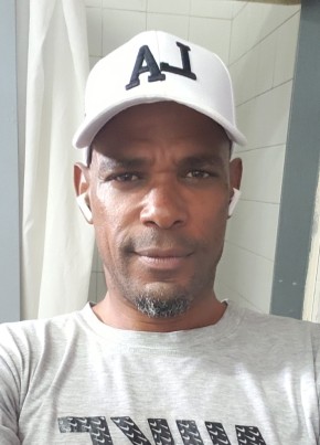 Robert, 47, República de Cuba, Holguín