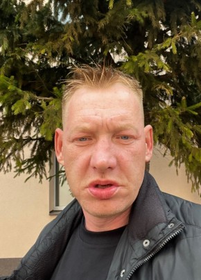 Константин из Елабуги 46 лет