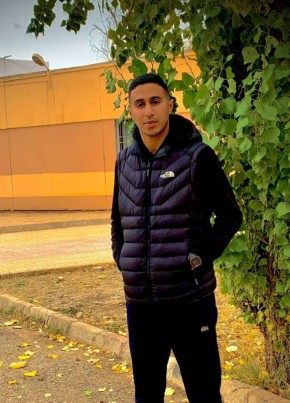 Aziz из Oran 22 года