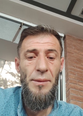 Samed из Охрида 38 лет