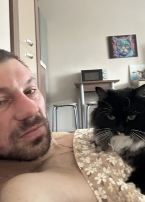 Михаил из Владивостока 34 года
