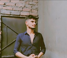 Mujeeb khan, 18 лет, لاہور