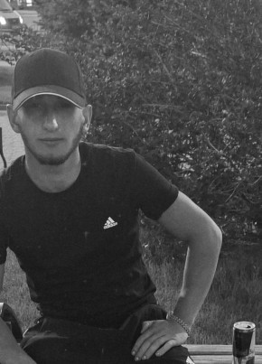 Ar из Orem 19 лет