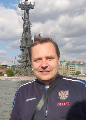 Дмитрий из Твери 44 года