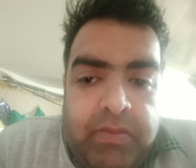 GaneSh, 19, Pathankot