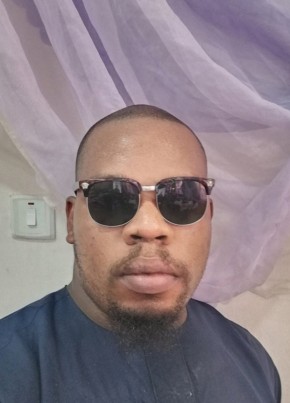 Rahzac Hayinla, 36, Nigeria, Lagos