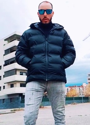 Bh, 31, Spain, Girona