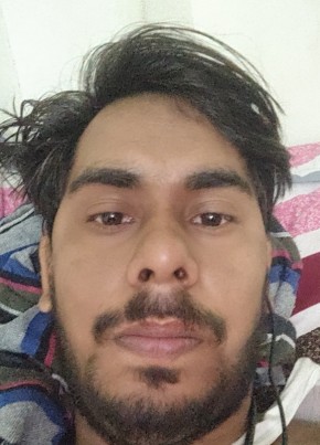 Brajesh Narwariy, 26, India, Mahgawān