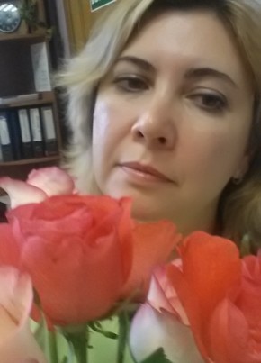 Алина, 50, Россия, Губкин