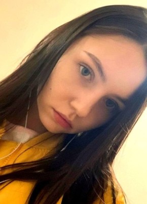Karinochka, 27, Russia, Perm