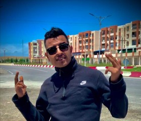 Amine, 23, Annaba