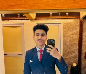 Raj, 24, Delhi