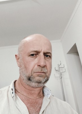 Михаил Кияев из Павлодара 57 лет