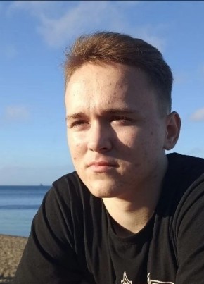 Иван, 18, Россия, Тамань