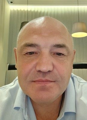 Денис из Томска 53 года