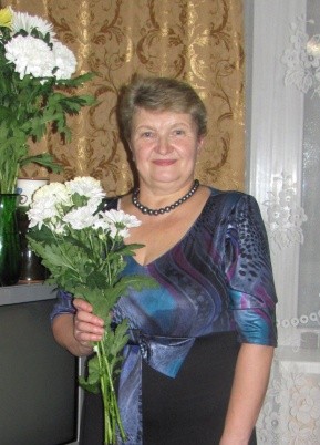 Ирина, 67, Россия, Луга