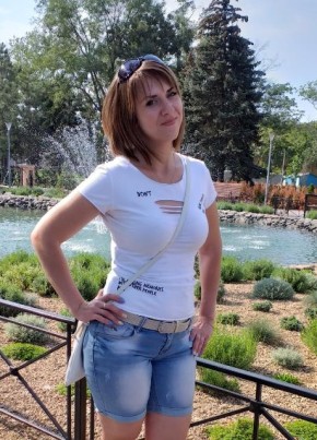 Лёлька, 35, Россия, Малоярославец