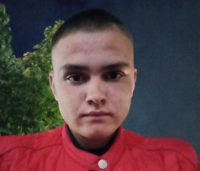 Данил, 18 лет, Саратов