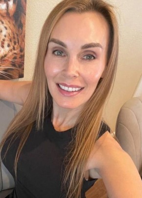 Sarah Betty из Lagos 32 года