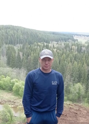 Антон из Дебесы 43 года