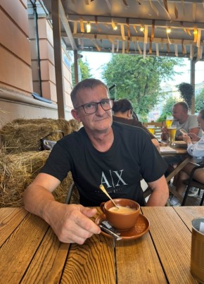 Валентин из Орёла 52 года