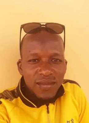 yayajallow, 34, Republic of The Gambia, Bathurst