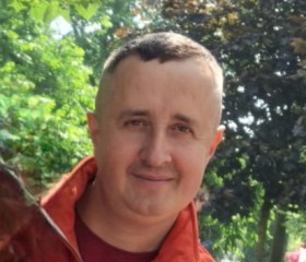 pavel Dobrydnev, 42, Kastsyukovichy