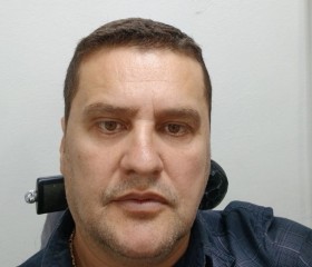 Gentian, 46, Shkoder