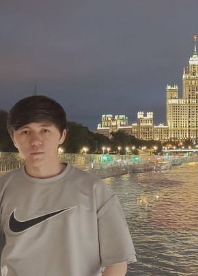 Али из Москвы 22 года