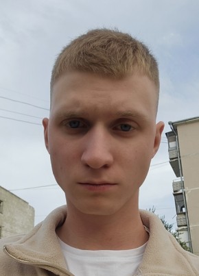 Ярослав из Саратова 20 лет