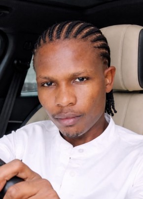 Josh из Nairobi 24 года