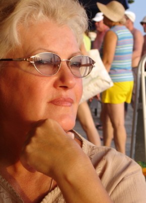 Елена, 68, Россия, Москва