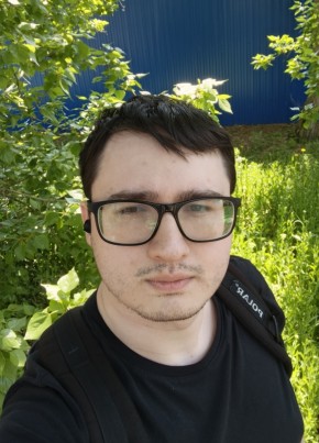 Руслан из Саратова 26 лет