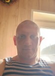 Maksim, 40, Bor