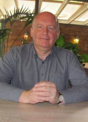Иван, 59, Россия, Санкт-Петербург