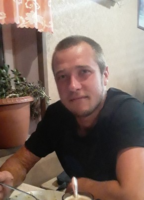 Виталий из Орала 22 года