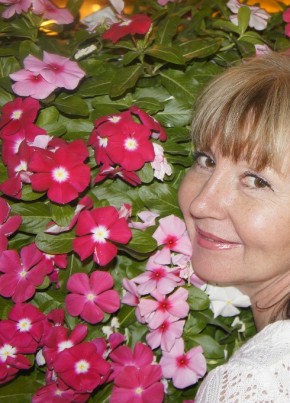 Людмила, 65, Россия, Петродворец
