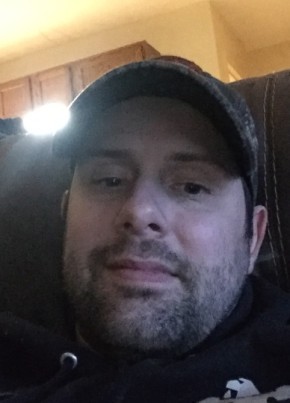 Riley, 33, United States of America, Roanoke