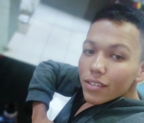 Carlos, 20, Nemby