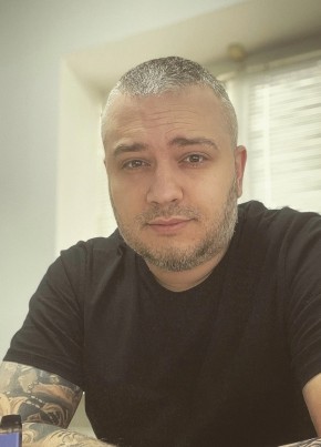Илья, 32, Россия, Белгород